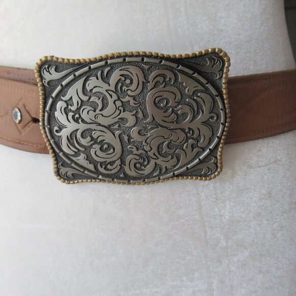 New, STORMING SILVER Silver & Gold Tone Western Style Belt Buckle - Picture 2 of 7